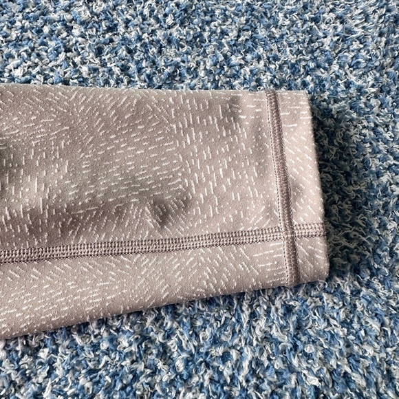 Athleta Salutation Stash Pocket Tights Rainwater pattern full lengthy leg XS - Picture 12 of 15